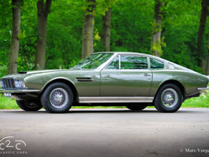 Image 30/57 of Aston Martin DBS (1969)