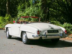 Image 10/50 of Mercedes-Benz 190 SL (1960)