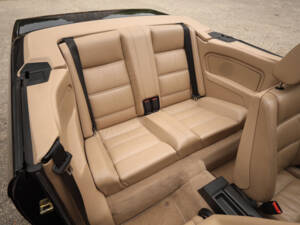 Image 14/83 de BMW 325i (1990)