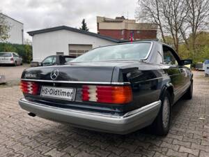 Image 22/24 of Mercedes-Benz 560 SEC (1986)