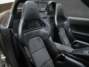 Image 17/50 of Porsche Boxster Spyder (2016)