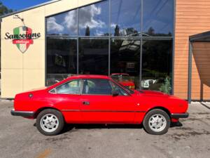 Image 7/18 de Lancia Beta Coupe 2000 (1985)