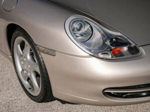 Imagen 23/27 de Porsche 911 Carrera 4 (2000)