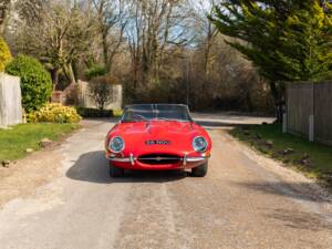 Image 15/44 of Jaguar E-Type 3.8 (1962)