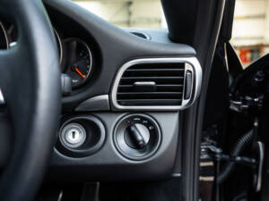 Imagen 38/51 de Porsche 911 Carrera 4 GTS (2012)