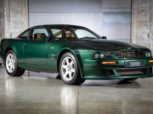 Immagine 8/29 di Aston Martin V8 Vantage V550 (1995)