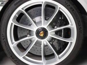 Image 19/20 of Porsche 911 Speedster (2019)