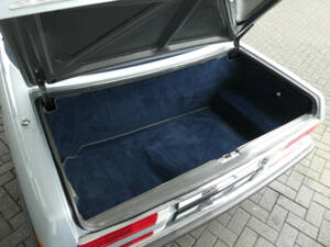 Image 20/26 of Mercedes-Benz 380 SL (1983)