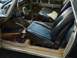 Image 7/47 de Mercedes-Benz 250 SL (1967)
