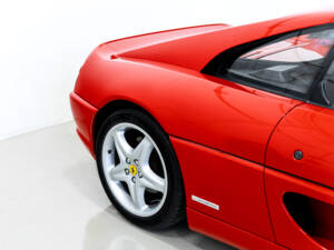 Bild 34/54 von Ferrari F 355 GTS (1995)