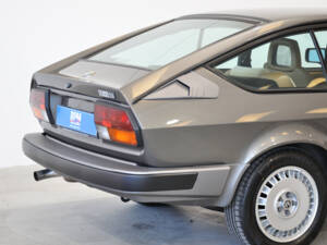 Image 32/34 of Alfa Romeo GTV 6 2.5 (1986)