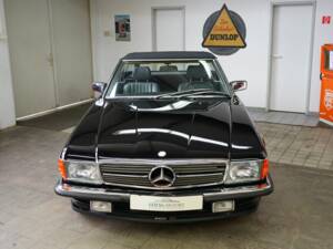 Image 4/22 of Mercedes-Benz 560 SL (1987)