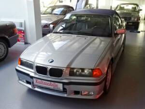 Immagine 3/13 di BMW 318i (1996)