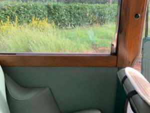 Immagine 36/83 di Morris Minor 1000 Traveller (1969)