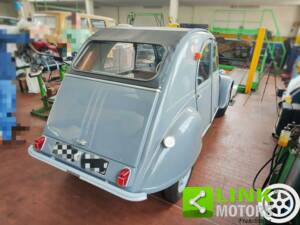 Immagine 9/10 di Citroën 2 CV (1957)