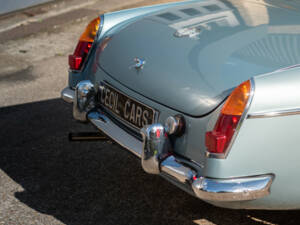 Image 3/20 of MG MGB (1965)