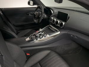 Bild 14/29 von Mercedes-AMG GT-S (2015)