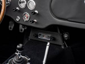 Image 27/39 of AC Cobra 289 (1964)