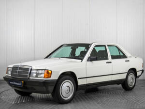 Image 1/50 of Mercedes-Benz 190 D (1985)