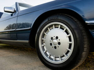 Immagine 23/42 di Mercedes-Benz 300 SL (1986)