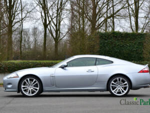 Image 2/50 de Jaguar XK 4.2 (2006)