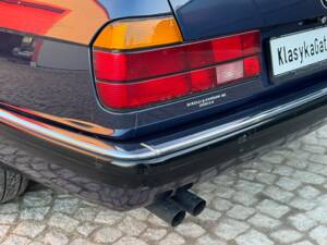 Immagine 41/99 di BMW 735i (1988)