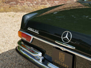 Image 46/50 of Mercedes-Benz 280 SE 3,5 (1971)