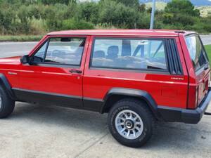 Image 3/42 of Jeep Cherokee 2.8L V6 (1985)