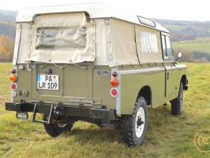 Image 5/20 of Land Rover 109 (1965)