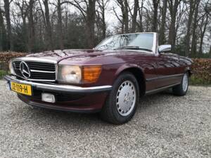 Image 2/38 of Mercedes-Benz 560 SL (1986)