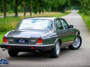Image 48/57 de Jaguar XJ 12 (1986)