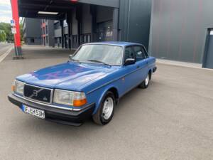 Imagen 2/13 de Volvo 240 (1988)