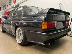 Image 17/20 of BMW M3 (1989)