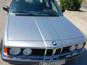 Image 11/41 of BMW 745i (1984)