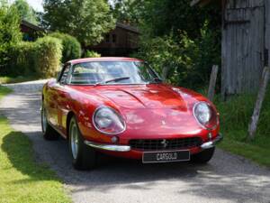 Image 11/36 of Ferrari 275 GTB&#x2F;4 (1968)