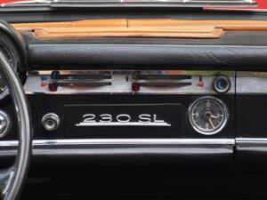 Image 34/45 of Mercedes-Benz 230 SL (1964)