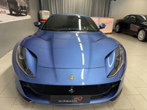 Image 7/20 of Ferrari 812 Superfast (2020)