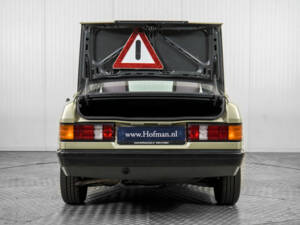 Image 39/50 of Mercedes-Benz 190 E (1986)