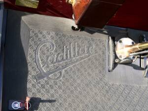 Bild 19/50 von Cadillac Model B Surrey (1904)