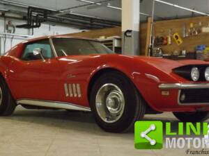 Image 2/10 of Chevrolet Corvette Stingray (1968)