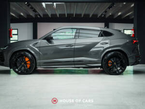 Bild 10/25 von Lamborghini Urus (2022)