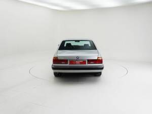 Immagine 7/15 di BMW 730i (1989)