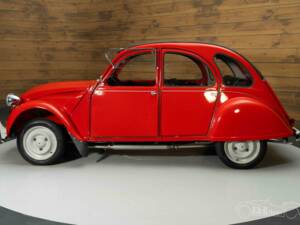 Image 11/19 de Citroën 2 CV 6 (1983)