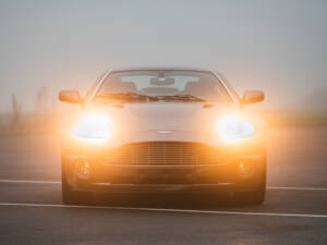 Image 18/18 of Aston Martin V12 Vanquish (2003)