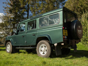 Bild 8/50 von Land Rover Defender 110 (2011)