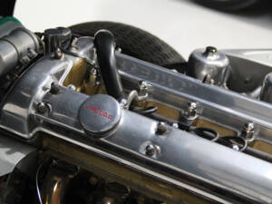 Bild 37/39 von Jaguar E-Type 4.2 (1966)