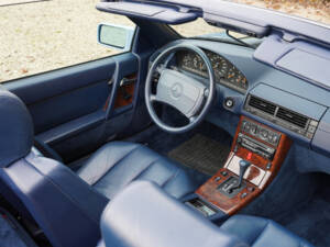 Image 42/50 of Mercedes-Benz 300 SL (1991)