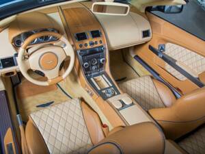 Image 18/20 de Aston Martin DB 9 Volante (2014)