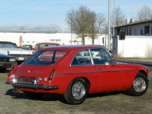 Image 70/75 of MG MGB GT (1969)