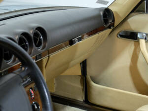 Image 12/26 de Mercedes-Benz 280 SL (1983)